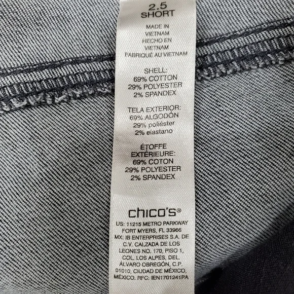 Chico’s jeans women's size 14 short black wash with fading straight leg stretch - Picture 9 of 11